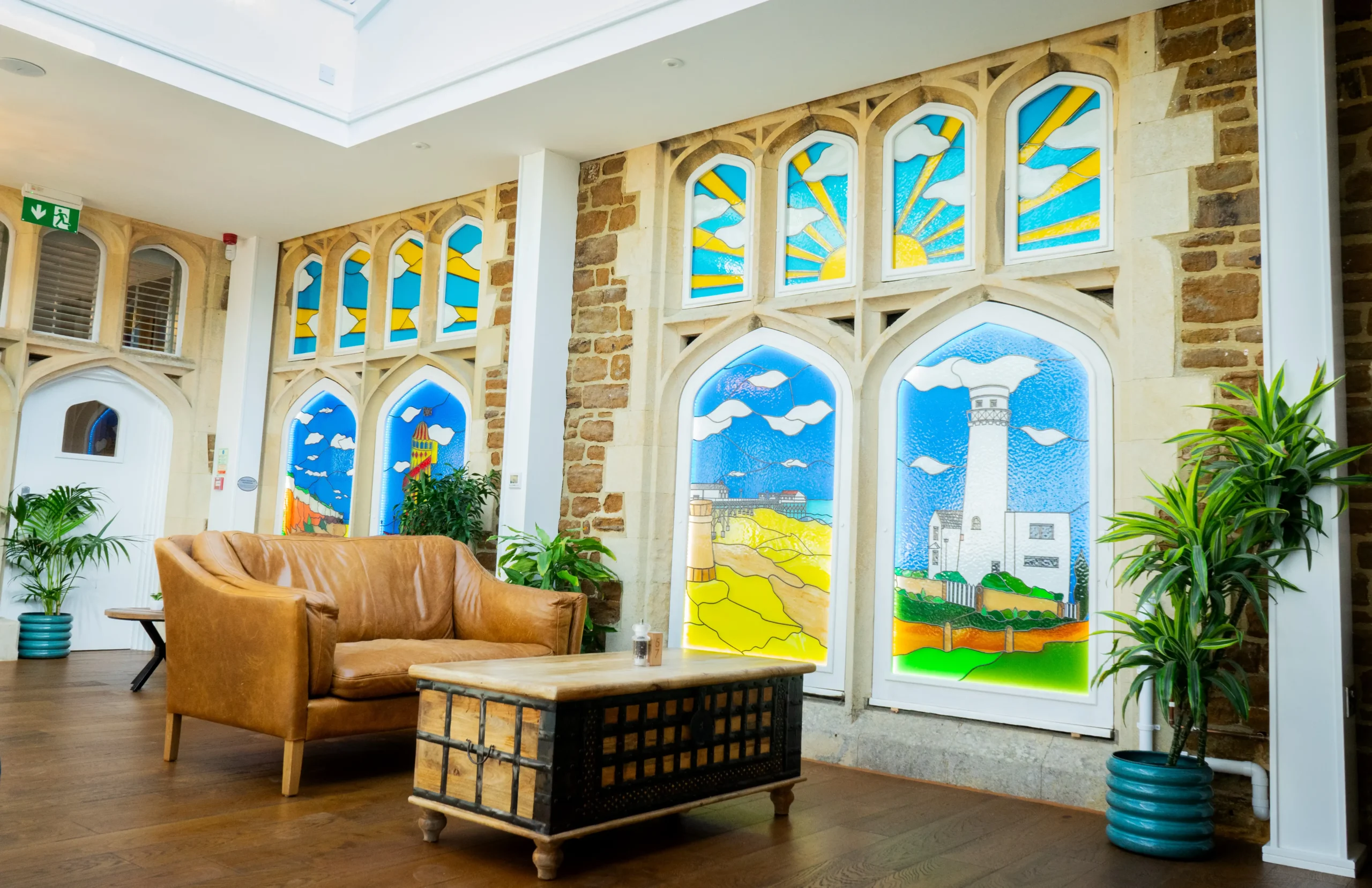 Golden Lion Hotel Full Window